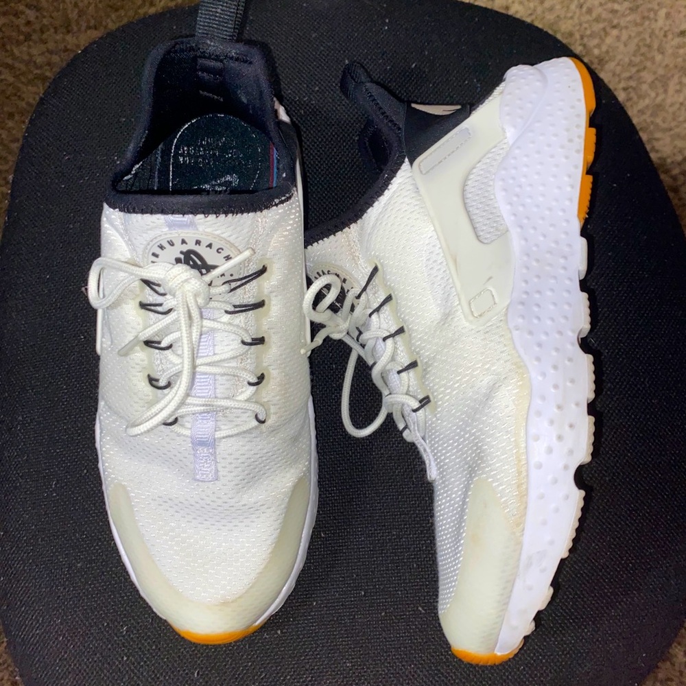 Women’s Nike Air Black & White Huaraches